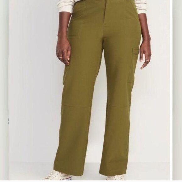 Satin Moss OLD NAVY High-Waisted Water-Repellent Straight Cargo Outdoor Pant - Picture 4 of 7